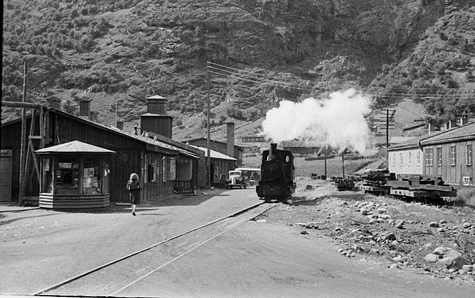 Lokomotiv i sentrum på Tangen